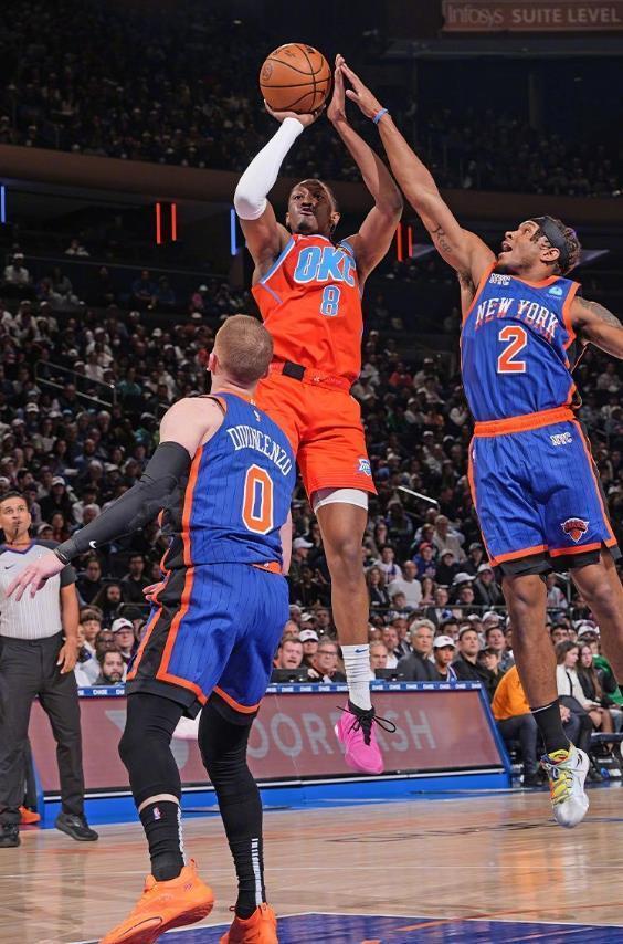 英超战报：利物浦2-1逆转热刺,（英超焦点战：利物浦2-1上演逆转击败热刺）