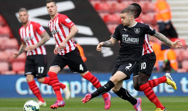 奥莱报：迪马利亚壁画遭到涂污，青训教练指责罗萨里奥球迷（奥莱：迪马利亚壁画遭涂鸦，青训教练怒斥罗萨里奥球迷）