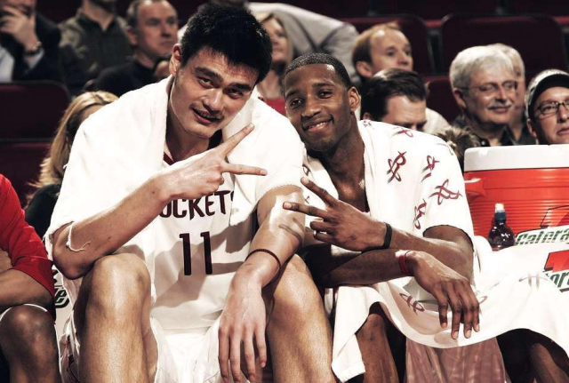 意天空：米兰将于周二恢复训练，恩昆库、莱奥等人将归队（意天空：米兰将于周二重启训练，莱奥、恩昆库等归队）