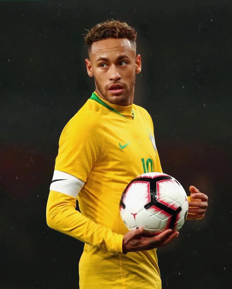 邮报：利马可能进阿根廷名单，曼联也认为集训有助于他恢复（邮报：利马有望入选阿根廷大名单，曼联称集训有利于其康复）