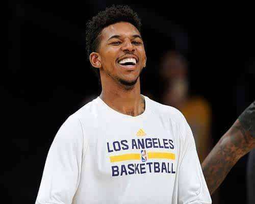 弗兰克：本场欧冠会进行球员轮换，约翰逊能否出战还需观察（弗兰克：欧冠此役将轮换阵容，约翰逊能否出战仍待观察）